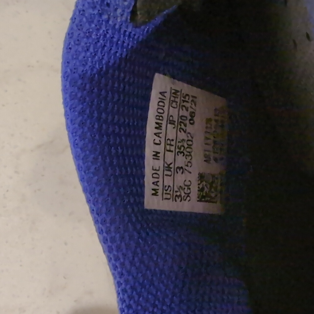 Child Adidas Speedflow.4 Indoor Soccer Shoe - Picture 7 of 7